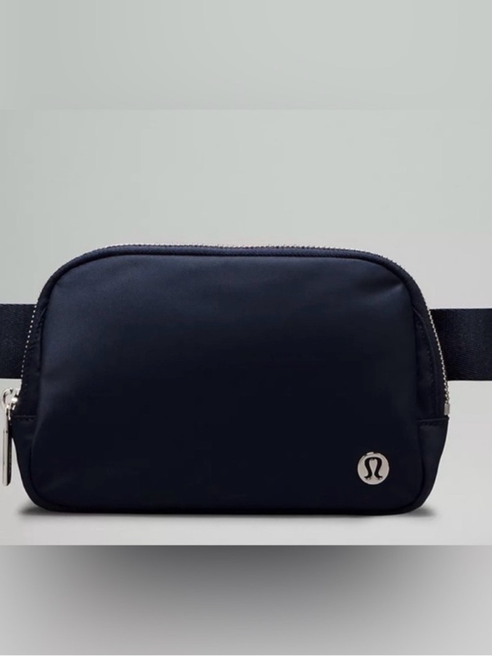 Lululemon Everywhere Belt Bag 1L True Navy/Silver Metal Hardware NWT